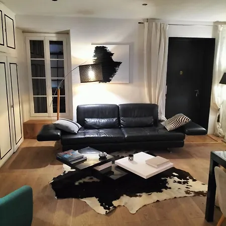 Apartament Movida *
